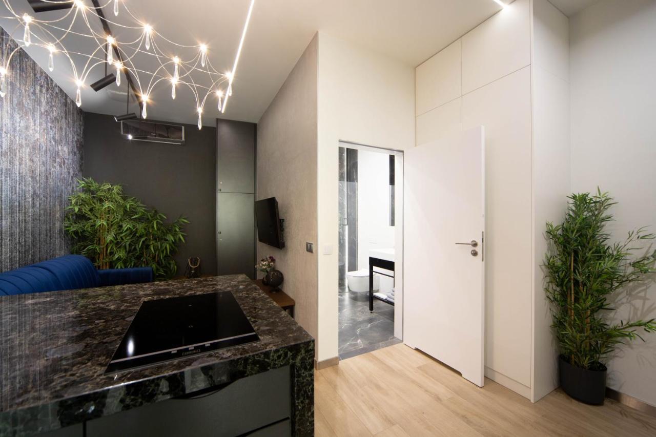 Jacuzzi Apartment Main Square Krakow Bagian luar foto