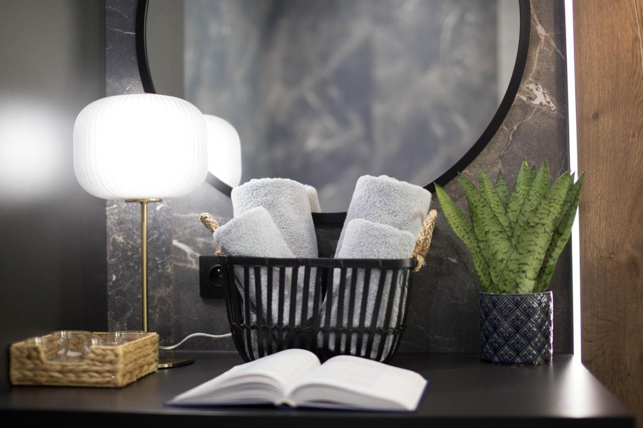 Jacuzzi Apartment Main Square Krakow Bagian luar foto