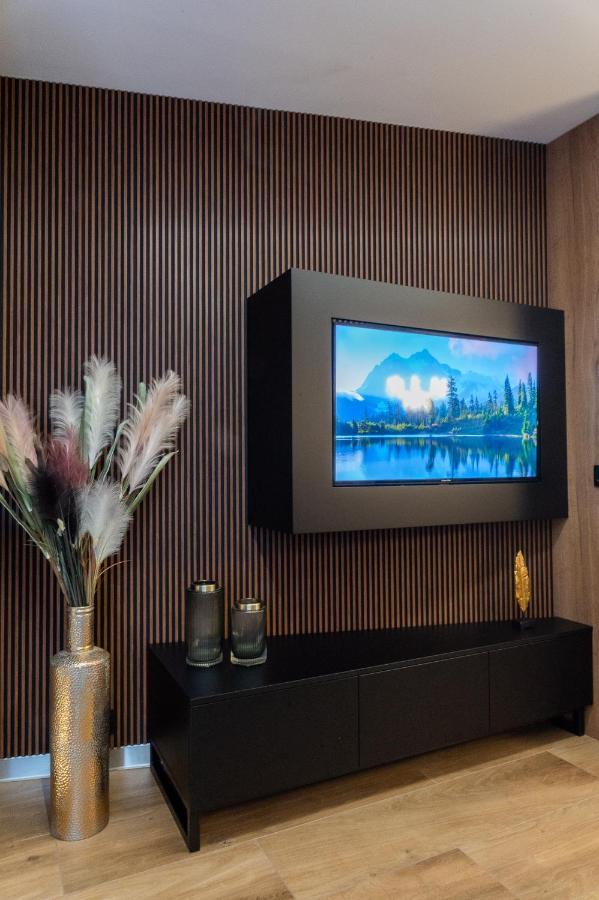 Jacuzzi Apartment Main Square Krakow Bagian luar foto