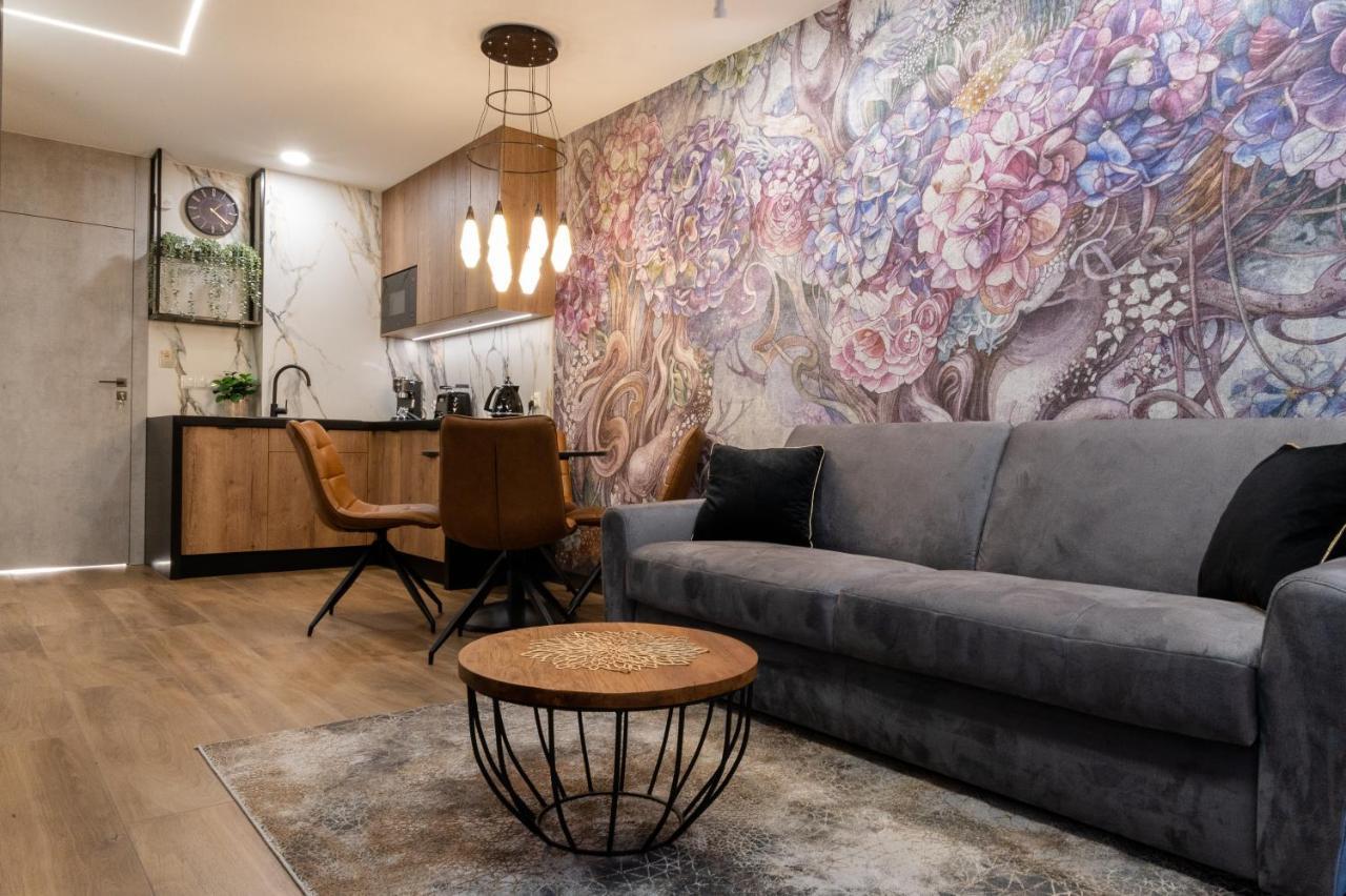 Jacuzzi Apartment Main Square Krakow Bagian luar foto
