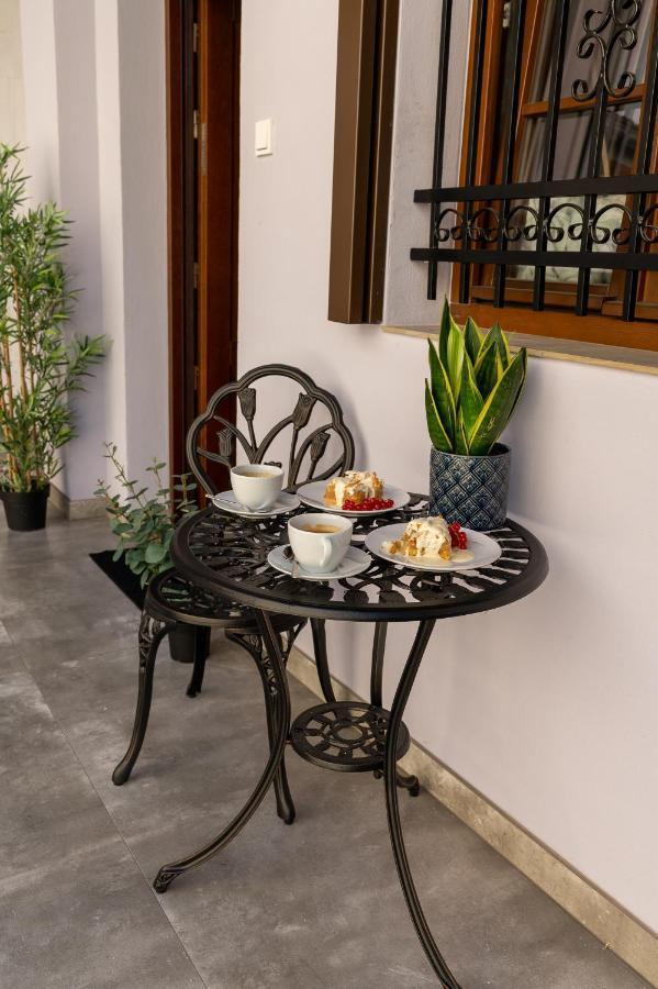 Jacuzzi Apartment Main Square Krakow Bagian luar foto